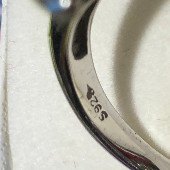 OVERSIZED TIGER LILY FLOWER RHODIUM PLATED RING - Picture 6 of 16